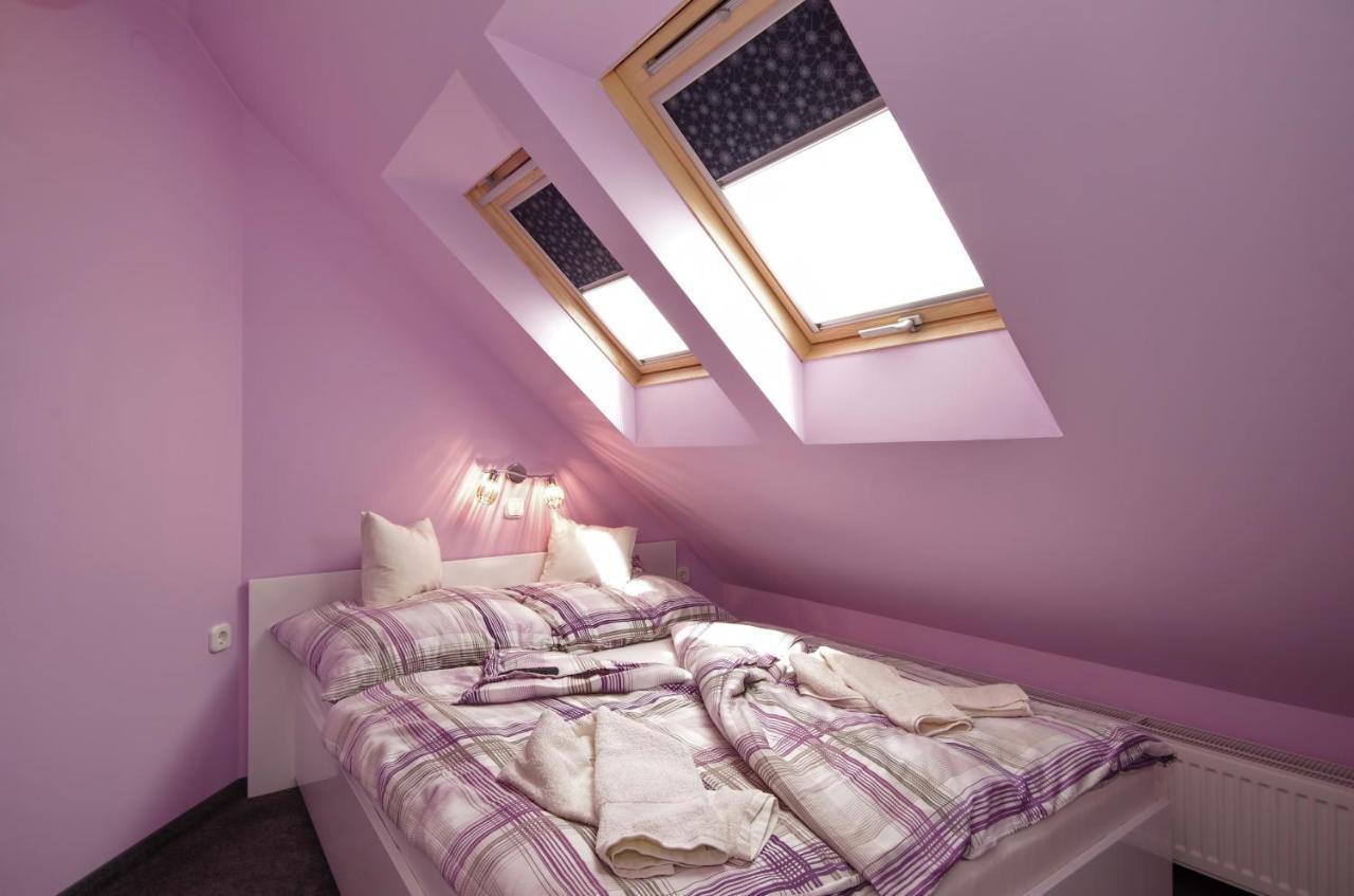 Matyas Apartmanhaz Gyula Buitenkant foto