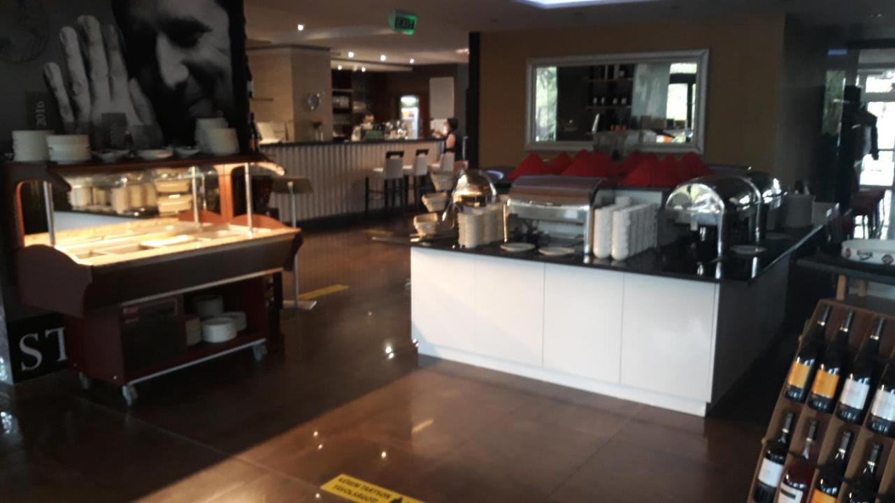 Matyas Apartmanhaz Gyula Buitenkant foto