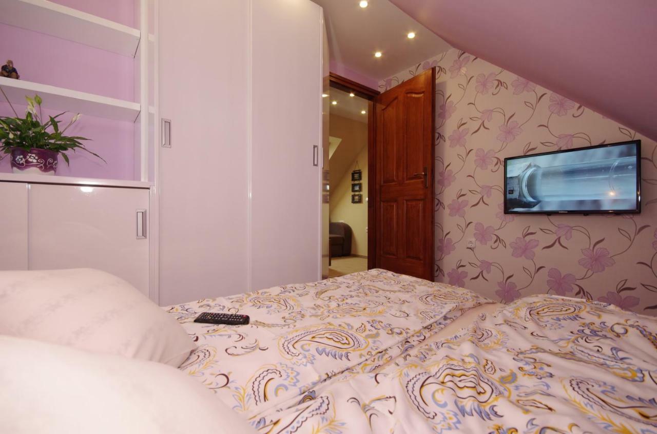 Matyas Apartmanhaz Gyula Buitenkant foto